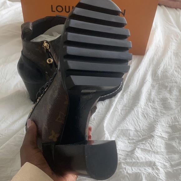 Louis Vuitton Boots - Picture 3 of 4